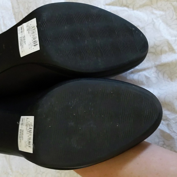 Clarks Adriel Viola Heels Size 9 - Almost New! - Picture 4 of 6